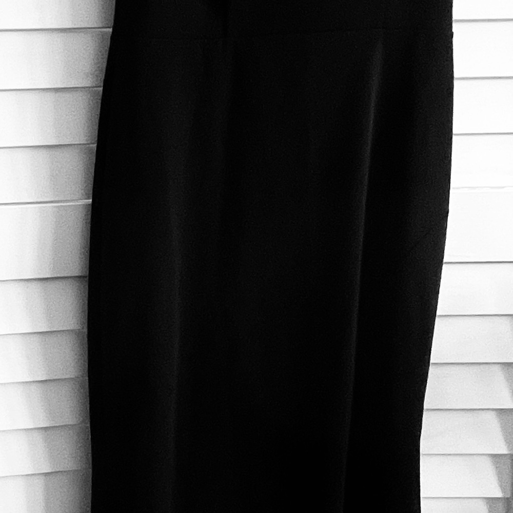 Xscape Women's Off Shoulder Cutout Gown Black Dress Size 8 Front Pleat - Picture 2 of 8